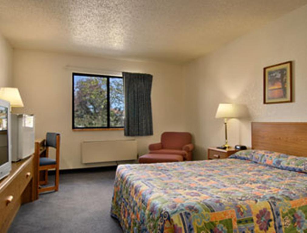 Super 8 By Wyndham Willows Camera foto