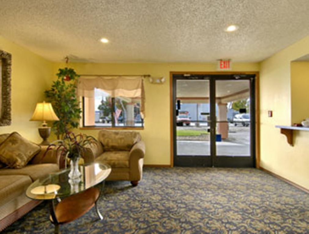Super 8 By Wyndham Willows Interno foto